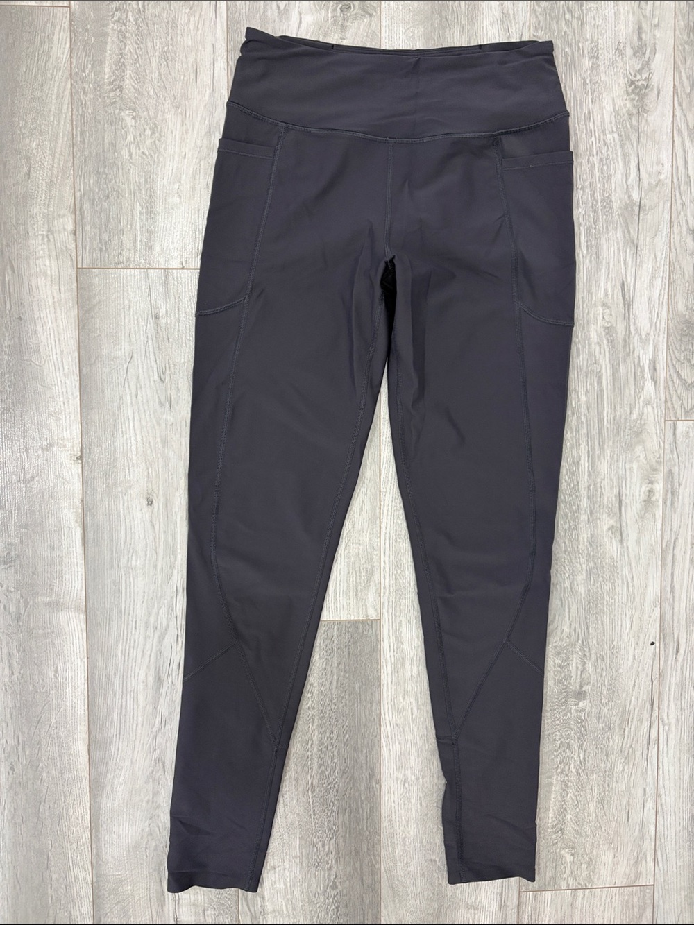 Victoria Sport - Grey Leggings - Size Medium